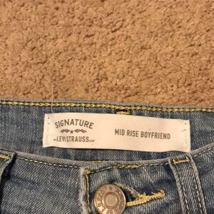 Levi Strauss mid rise boyfriend jeans